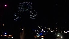 Show dron� b�hem festivalu Coachella 2023 z 16. dubna 2023 v kalifornském m�st�...