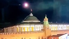 Snímek zachycující výbuch nad Senátním palácem v Kremlu. (3. kvtna 2023)