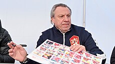 Petr Klíma na autogramiád pi píleitosti výroního zápasu mezi eskem a...