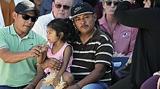 Wilson Garcia a jeho dcera, peiví stelby v texaském Cleevelandu (30. dubna...