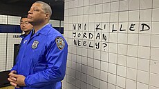 Ve středu odpoledne se ve stanici metra v New Yorku, kde Neely zemřel, sešla...