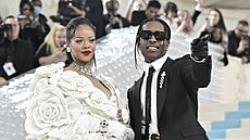 Rihanna a A$AP Rocky na Met Gala (New York, 1. kvtna 2023)