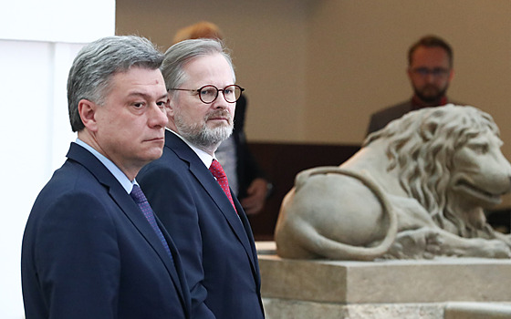 Premiér Petr Fiala a ministr spravedlnosti Pavel Blaek (17. kvtna 2023)