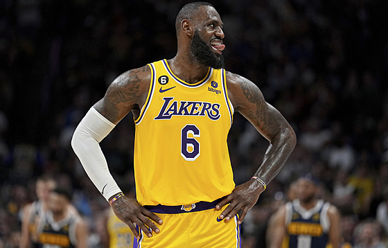 LeBron James z LA Lakers.
