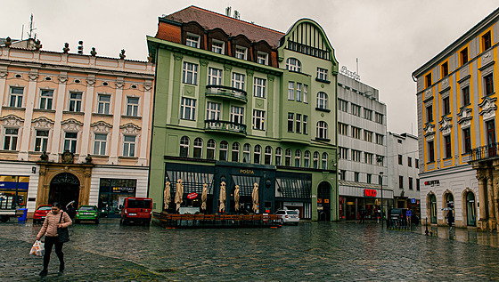 Zruenou poboku poty na Horním námstí v Olomouci chce msto koupit.