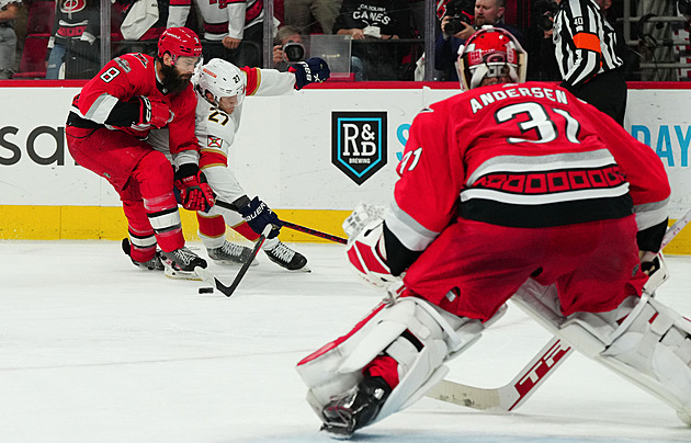 Nejdelší zápas letošního play off NHL jde do čtvrtého prodloužení
