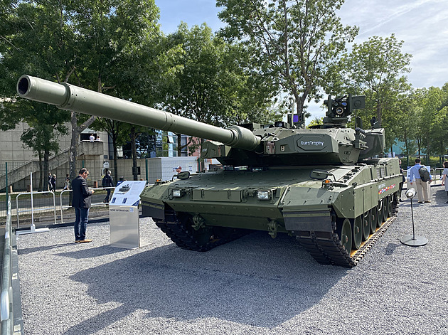 KOMENTÁŘ: Nové tanky Leopard 2 věští podobu přezbrojení české armády