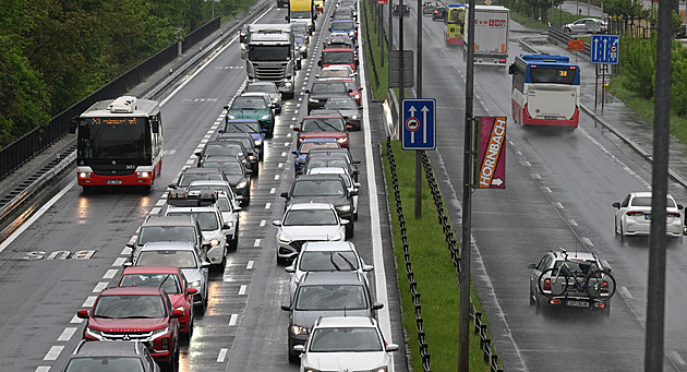 Začala další etapa opravy Barrandovského mostu. Doprava houstne, řekl Hřib