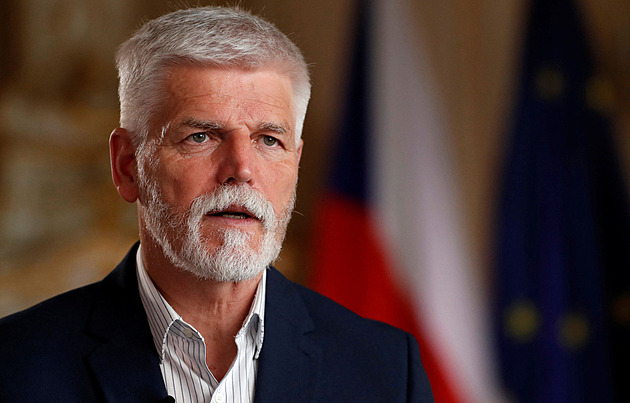 Většina Čechů věří prezidentovi Pavlovi. Ostatní politici jsou v minusu