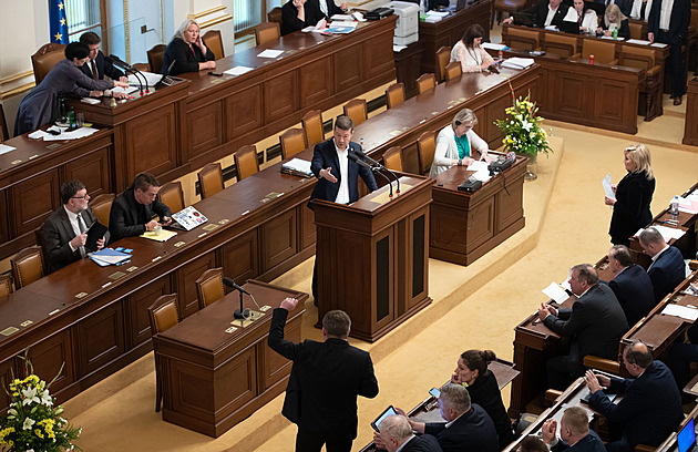 Sněmovna odvolala Köppla z mediální rady. Opozice byla proti