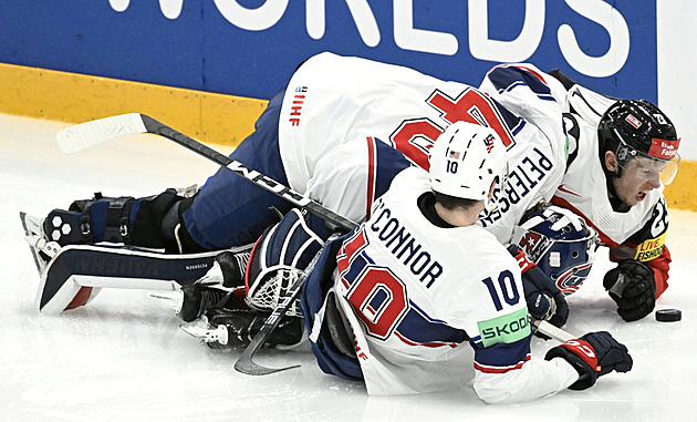 ONLINE: Suverénní Američané bojují s Dány. Chystají se Finové se Švédy