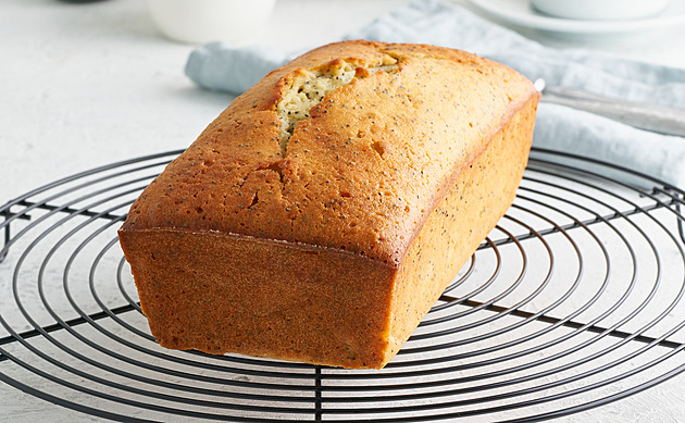 Pokud máte chuť, čas a odvahu, pusťte se do pečení domácího pečiva