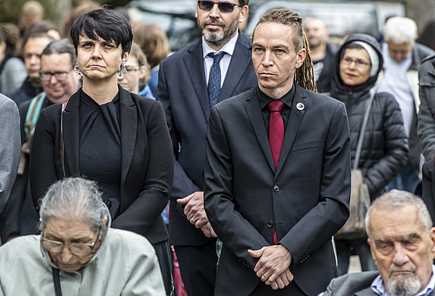V soužití s Romy jsou stále rezervy, řekl prezident Pavel u památníku v Letech
