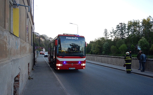 Policisté dopadli žháře, má podle nich na svědomí požár domu v Táboře