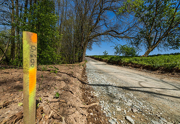 Podkrkonoší přidá kilometry cyklostezek. Nová stezka již roste u Kuksu