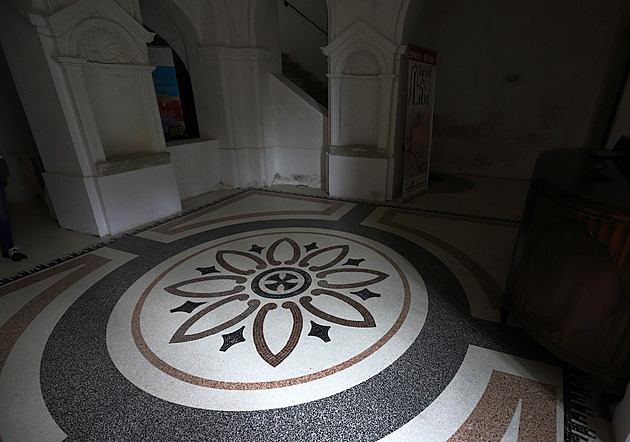 Zámek v Libé pomalu dostává původní podobu. A otevřel bránu pro návštěvníky