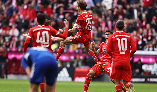 Bayern dal šest gólů a zůstane první, jak odpoví Dortmund? Hraje s Mönchengladbachem