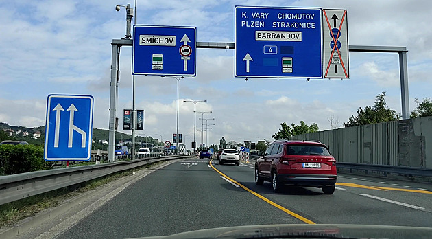 Uzavření Barrandovského mostu už naostro. A české hokejisty čeká na MS domácí Lotyšsko