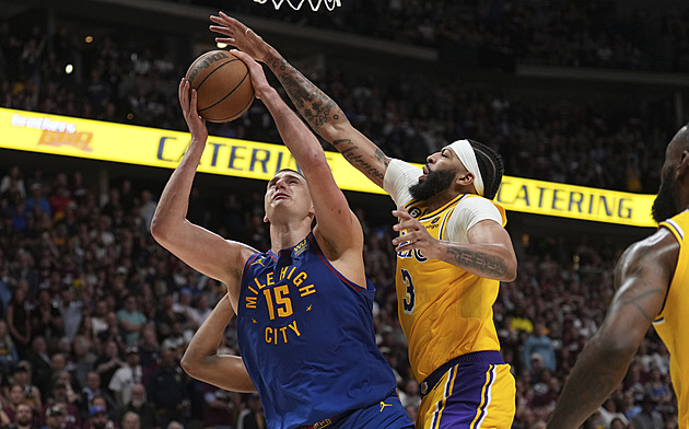 Denver vyhrál první souboj s Lakers, Jokič opět zaznamenal triple double