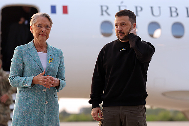 Zelenskyj je na návštěvě Francie, s Macronem bude jednat o další podpoře