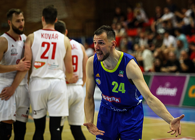 Basketbalisté Opavy se v semifinále s Nymburkem ujali vedení