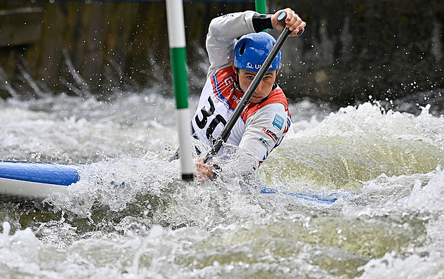Všech šest českých kajaků je na SP ve vodním slalomu v Augsburgu v semifinále