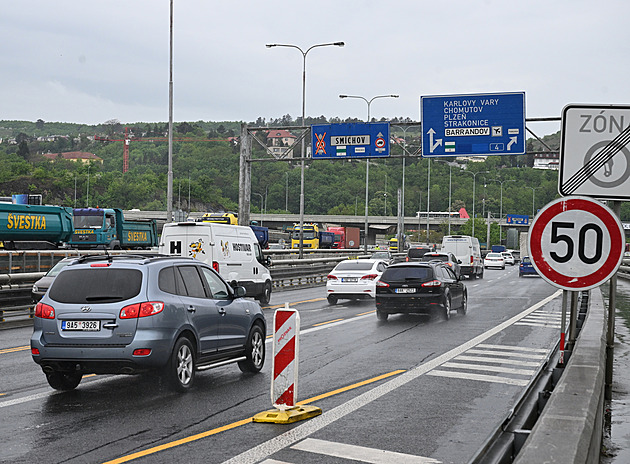 Most jede, nábřeží a tunely stojí: Začala druhá etapa rekonstrukce Barrandovského mostu.