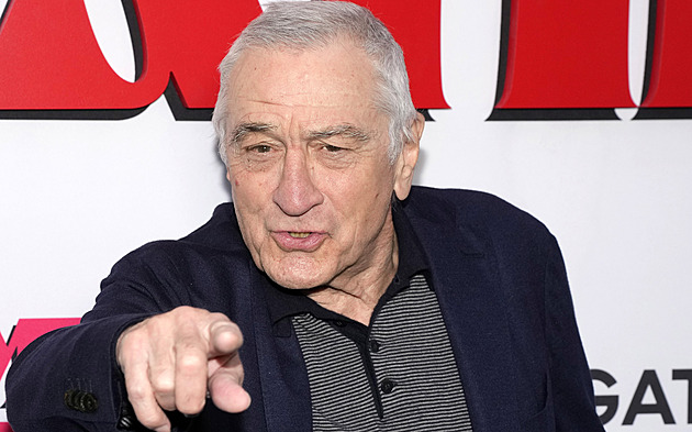 Robert De Niro se v 79 letech stal posedmé otcem. Kdo je matkou, tají