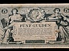 Moravsk� zemsk� muzeum v Brn� vystavuje nejstar�� pap�rov� pen�ze, se kter�mi...