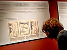 Moravsk� zemsk� muzeum v Brn� vystavuje nejstar�� pap�rov� pen�ze, se kter�mi...