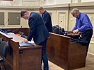 Hlavní obvinný Roman Berbr dorazil k Okresnímu soudu Plze - msto, kde...