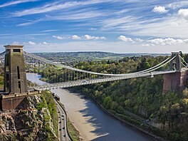 Clifton Suspension Bridge v Bristolu je ikonou britského inenýrství navrenou...