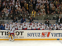 etí hokejisté se pipravují na nájezdy ve tvrtfinále MS 2004 v esku.