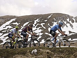 Karel Vacek (uprosted) ve stoupání na Gran Sasso v sedmé etap Gira