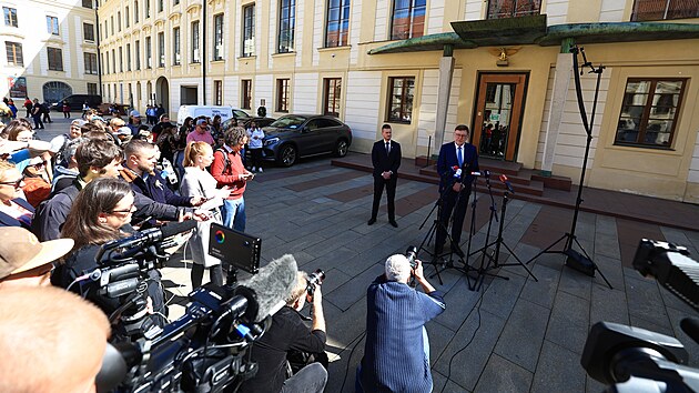 Ministr financ Zbynk Stanjura na tiskov konferenci po setkn s prezidentem Petrem Pavlem. (10. kvtna 2023)