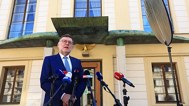Ministr financ Zbynk Stanjura na tiskov konferenci po setkn s prezidentem Petrem Pavlem. (10. kvtna 2023)