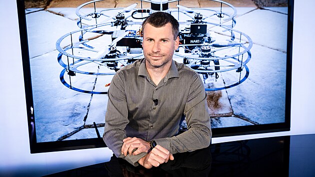 Hostem poadu Rozstel je Martin Saska, f multirobotickho tmu VUT, kter vyvj autonomn drony.