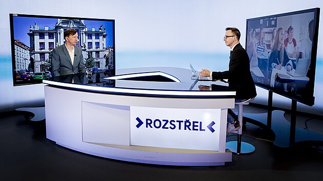 Dnenm hostem poadu Rozstel je Antonn Klecanda (STAN), prask radn pro kolstv a sport.