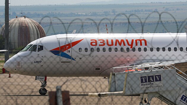 Letadlo rusk leteck spolenosti Azimuth mc z Moskvy pistv na letiti v gruznskm Tbilisi. (19. kvtna 2023)