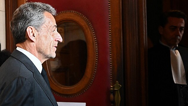 Francouzsk odvolac soud potvrdil tlet trest pro exprezidenta Nicolase Sarkozyho za korupci a obchod s vlivem. (17. kvtna 2023)