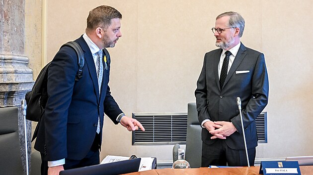 Premir Petr Fiala a ministr vnitra Vt Rakuan na jednn vldy 10. kvtna 2023