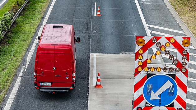 Opravy dálnice D11 způsobují dlouhé kolony (17. 5. 2023)