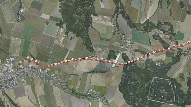 Rozm�st�n� sto��r� mezi Poli�kou a Svitavami.