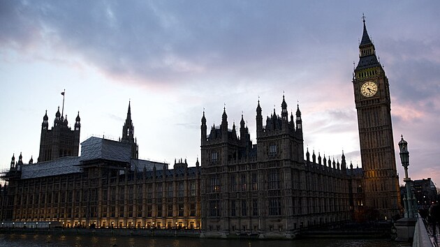 Budova britskho parlamentu (15. nora 2017)