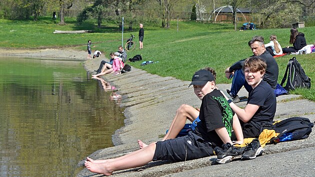 P��pravy na letn� sezonu v Bohum�n� vrchol�. Kali�ovo jezero je jednou z nejnav�t�vovan�j��ch p��rodn�ch vodn�ch ploch v kraji.