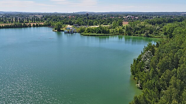 Kali�ovo jezero pat�� k obl�ben�m rekrea�n�m ploch�m.