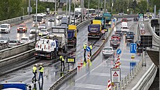 Odstartovala další fáze opravy Barrandovského mostu v Praze. Řidiči musí...