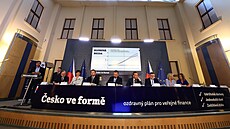 Dominik Stroukal vysvtluje nutnost dchodové reformy a konsolidaního balíku...