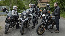 Prezident Petr Pavel na motorkáské akci se svým BMW GS