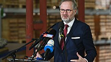 Premiér Petr Fiala (ODS) pi tiskové konferenci po návtv spolenosti Geomet,...